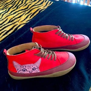 Adorable red ankle boots!